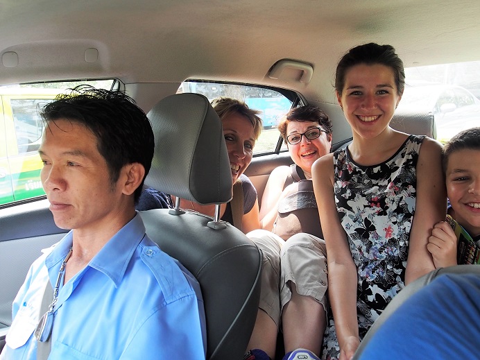 PARTAGE D'UN TAXI A 7 